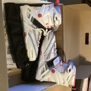 Stylish Fila White and Pink Athletic High-Tops